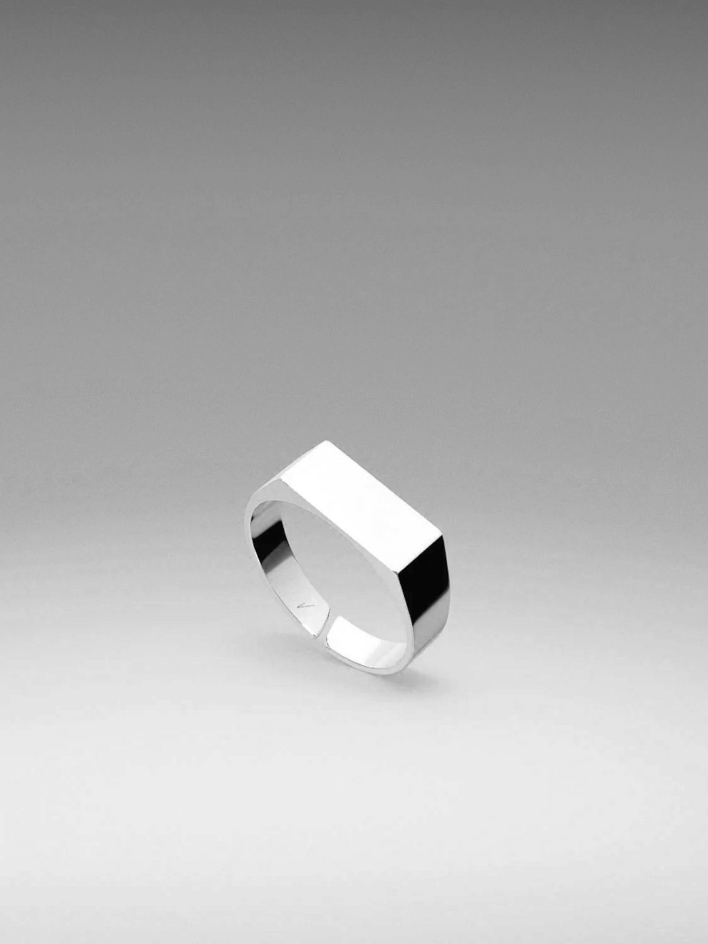 Loravento Edge Steel Ring