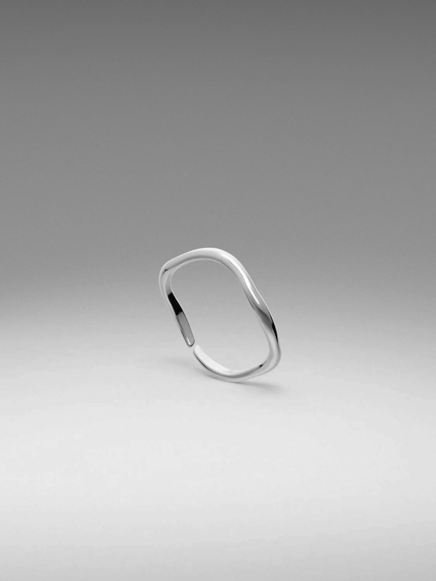 Loravento Fluid Steel Ring
