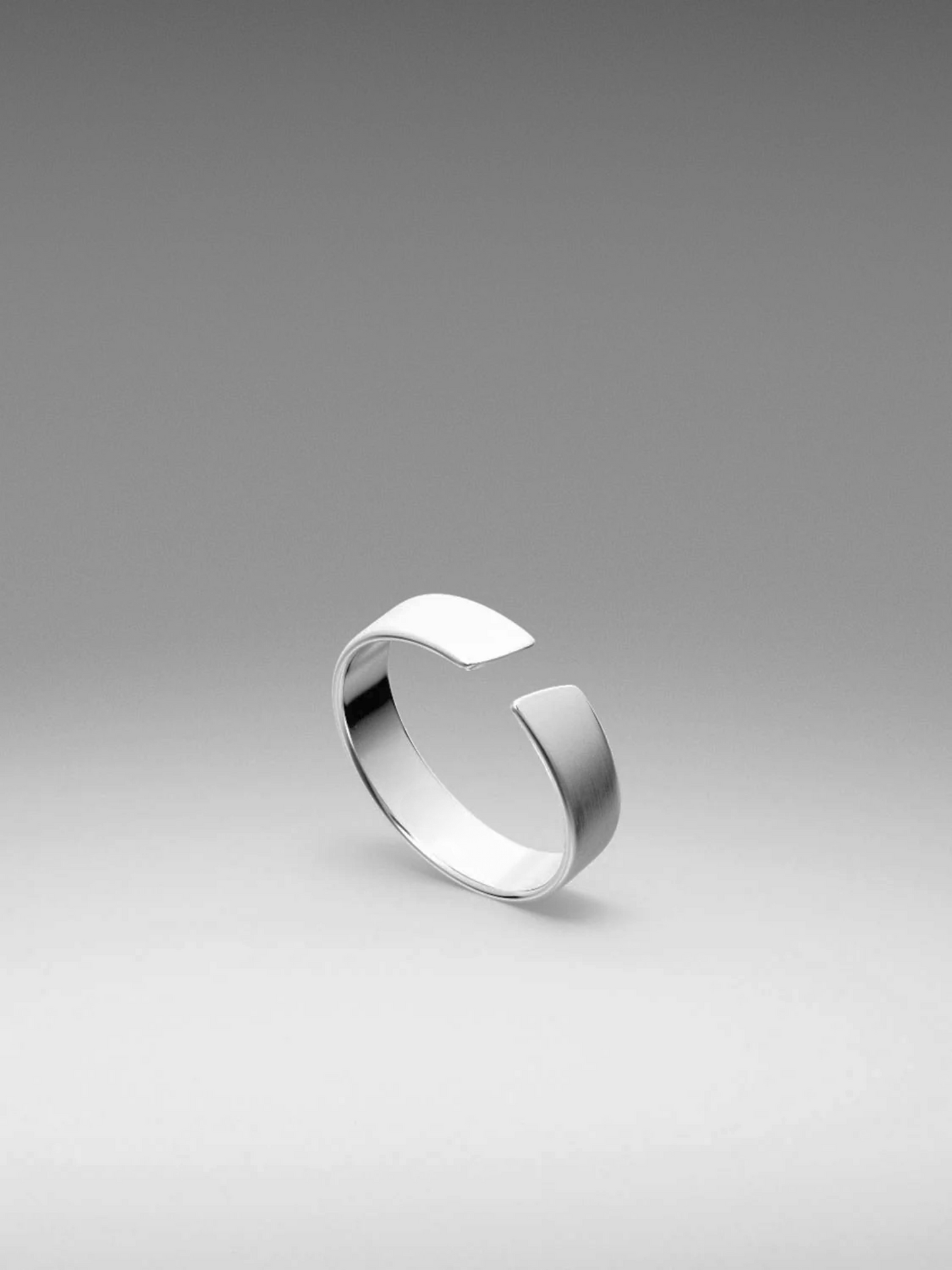 Loravento Unisize Steel Ring